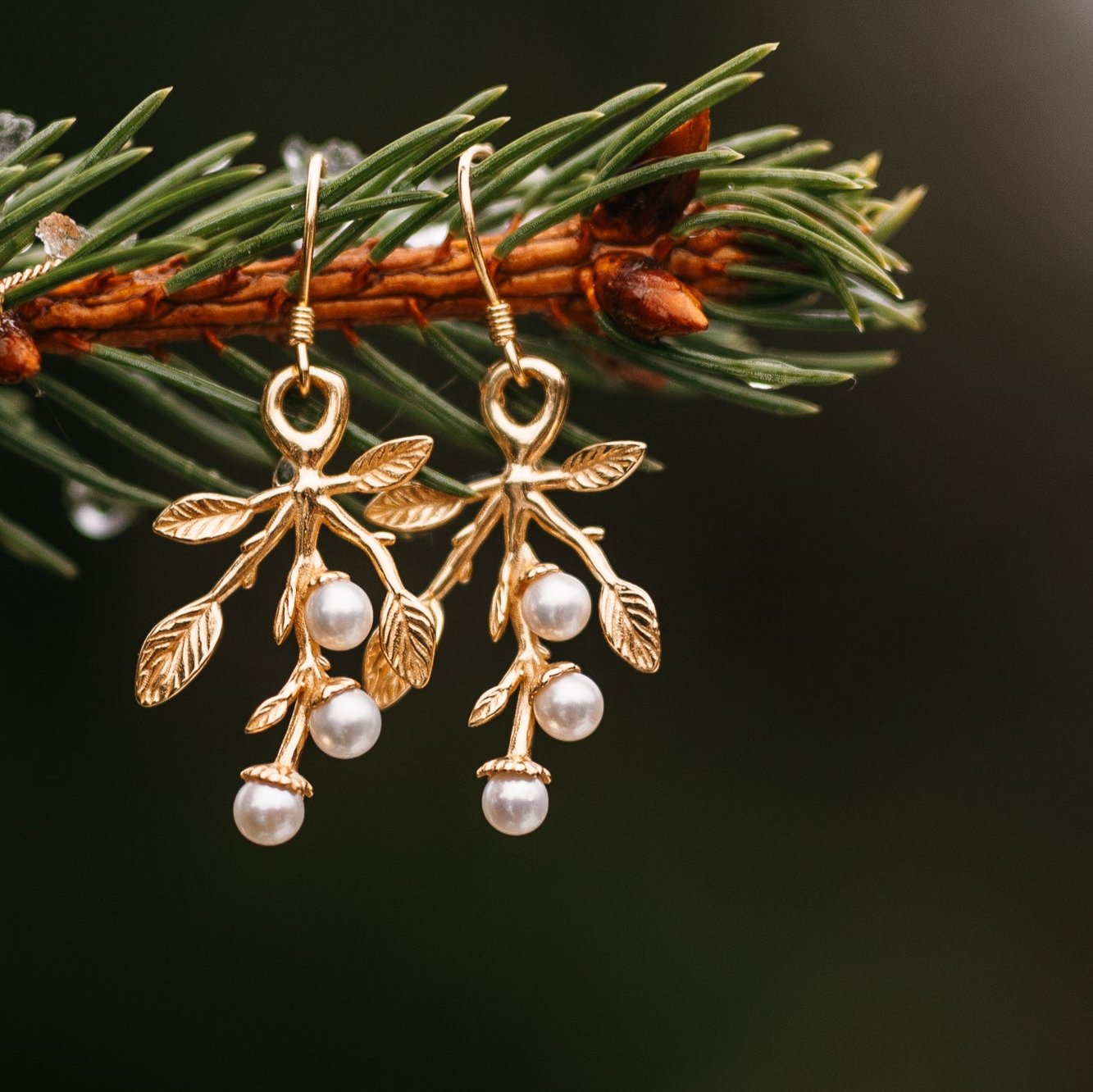 Snowberry earrings