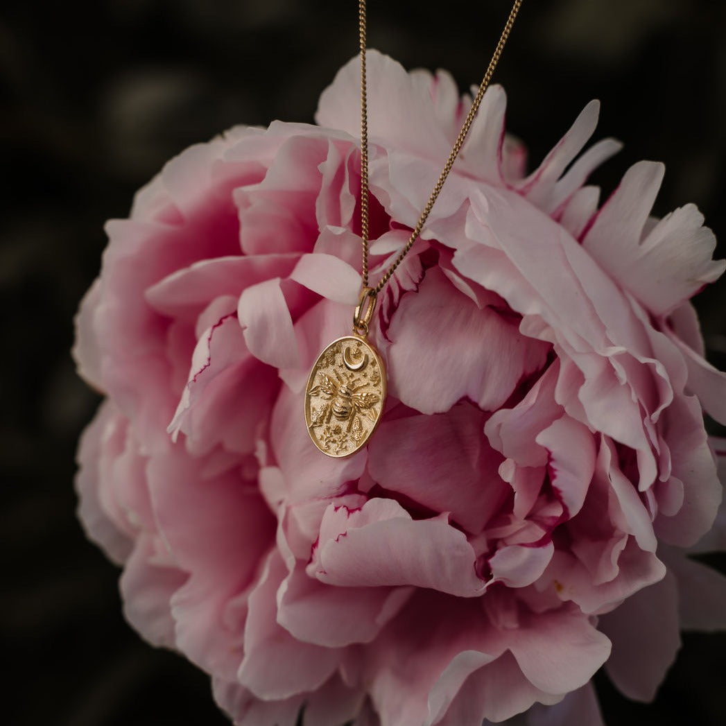 BEE & MOON CHAIN