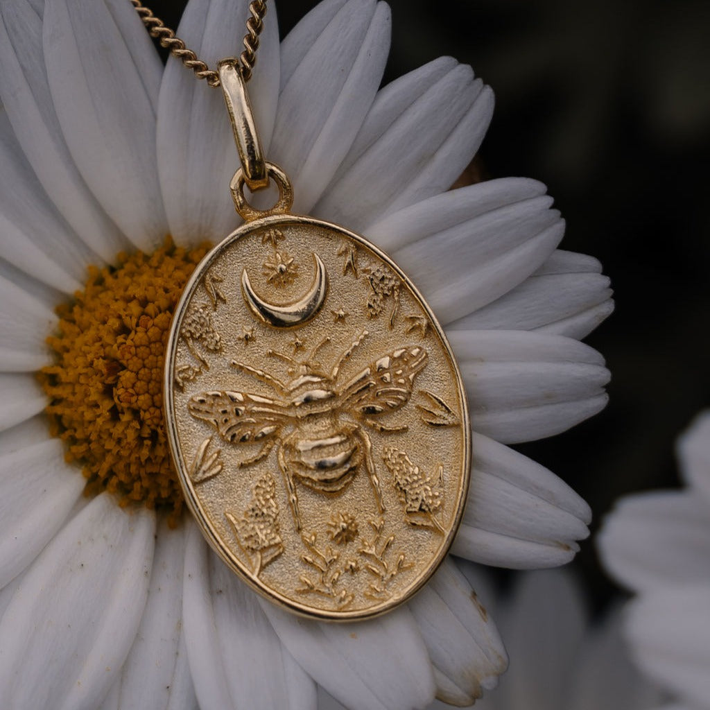BEE & MOON CHAIN