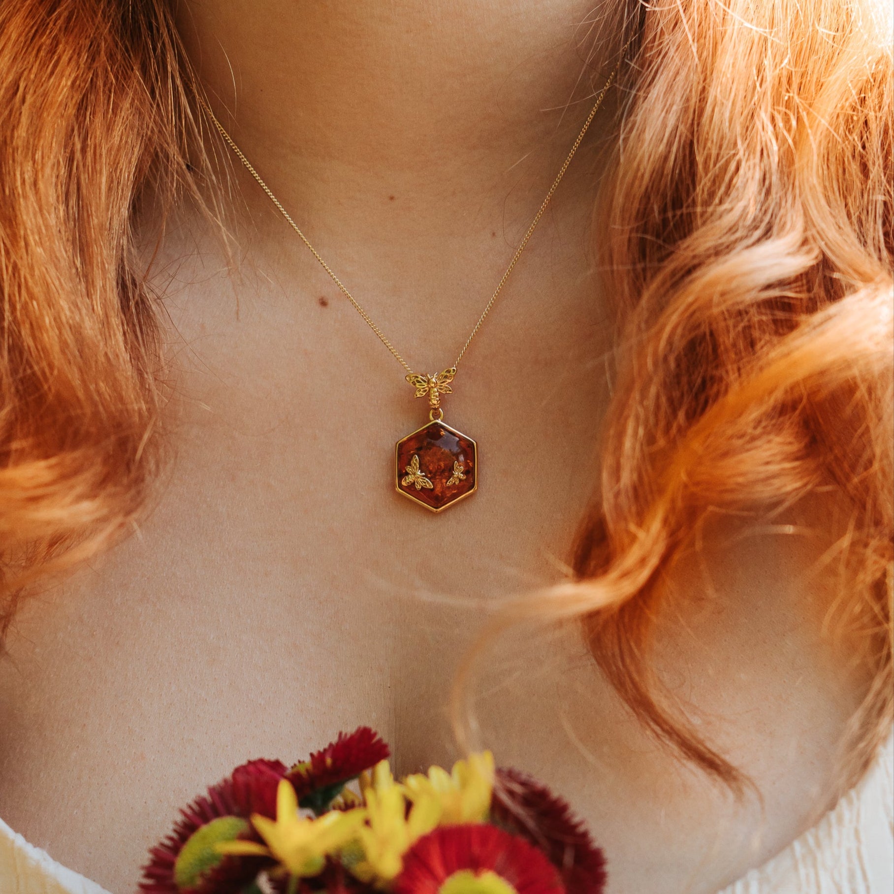AMBER HONEYCOMB NECKLACE