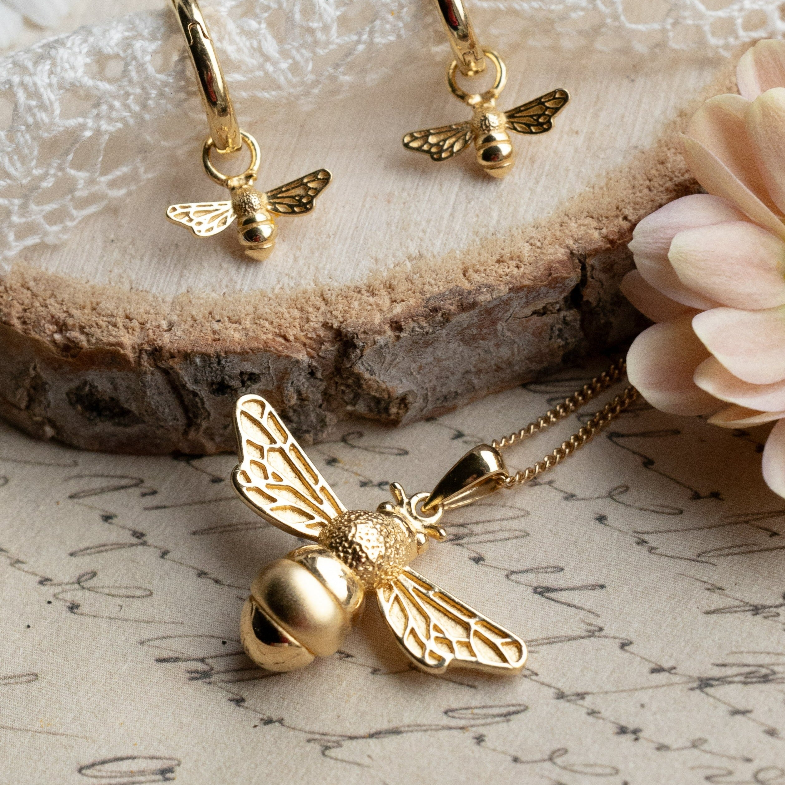 CHAIN BEE