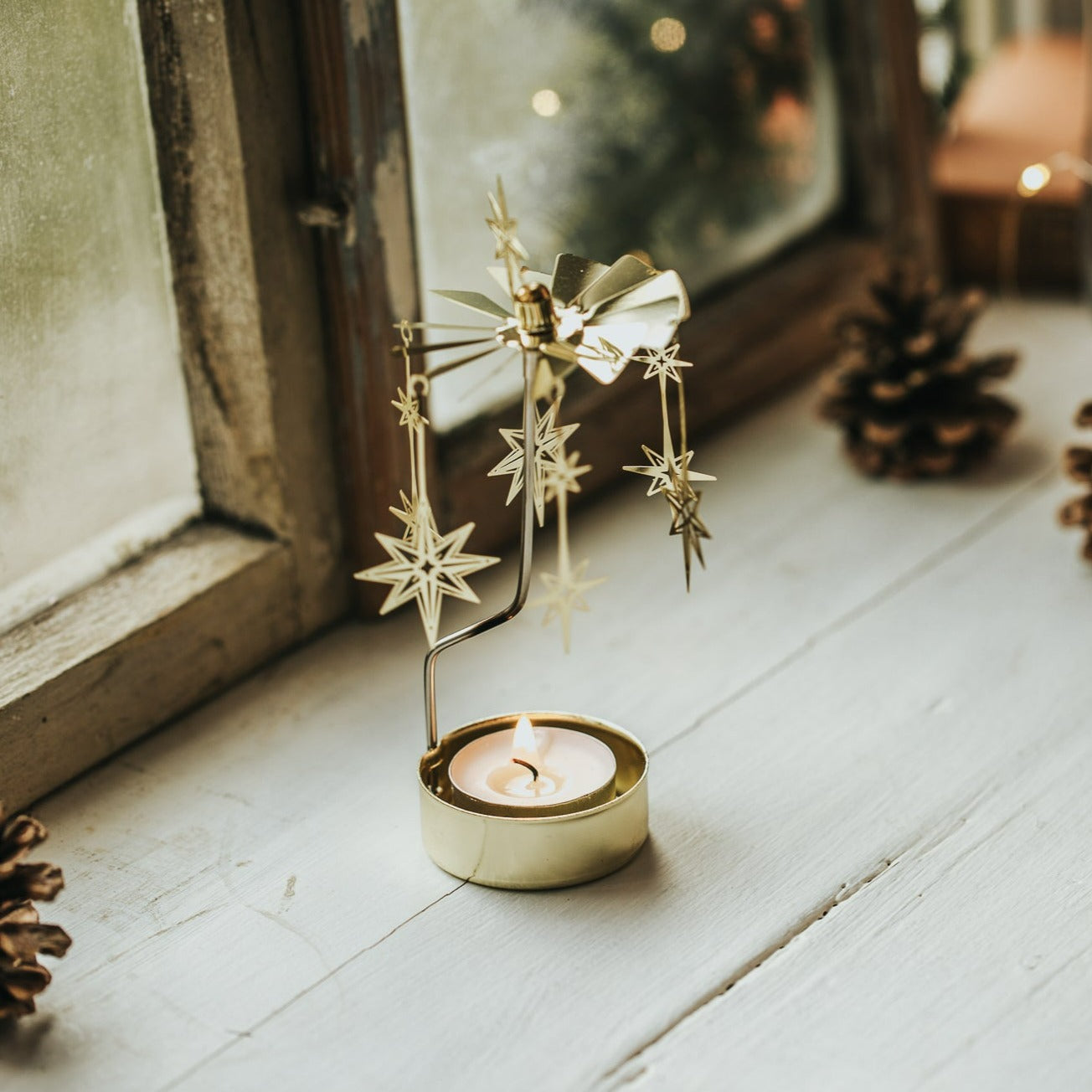 TEALIGHT CAROUSEL STARS