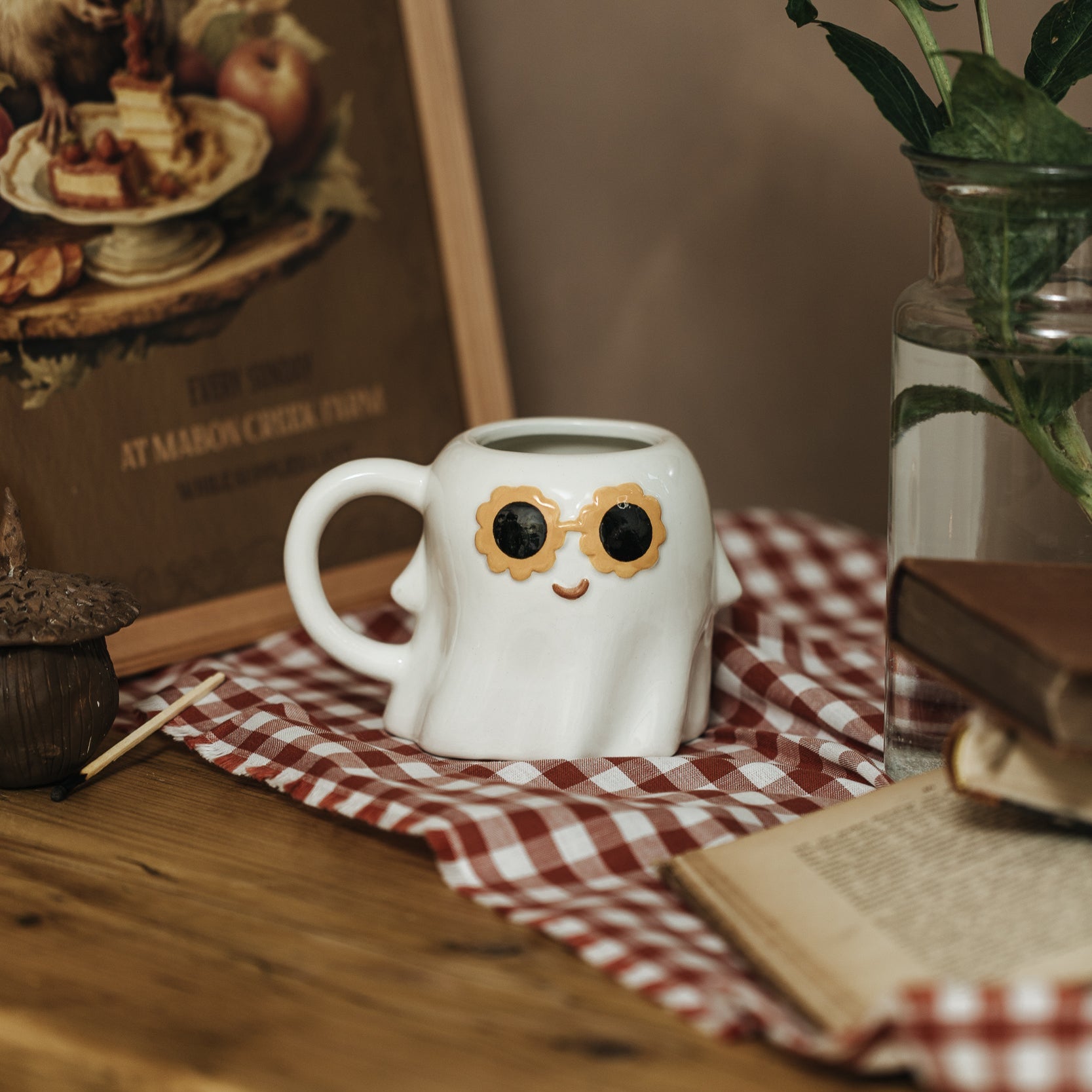 TASSE GEIST MIT SONNENBRILLE