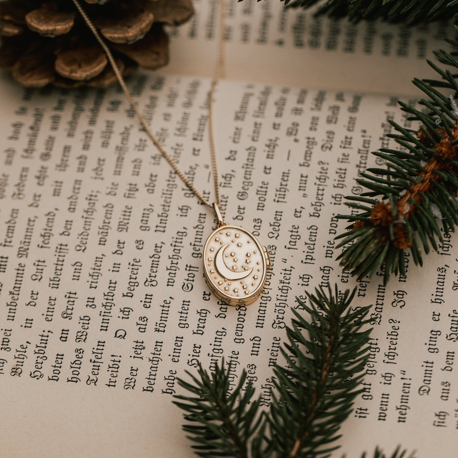 KETTE WENDE-MEDAILLON MOND & STERNENHIMMEL