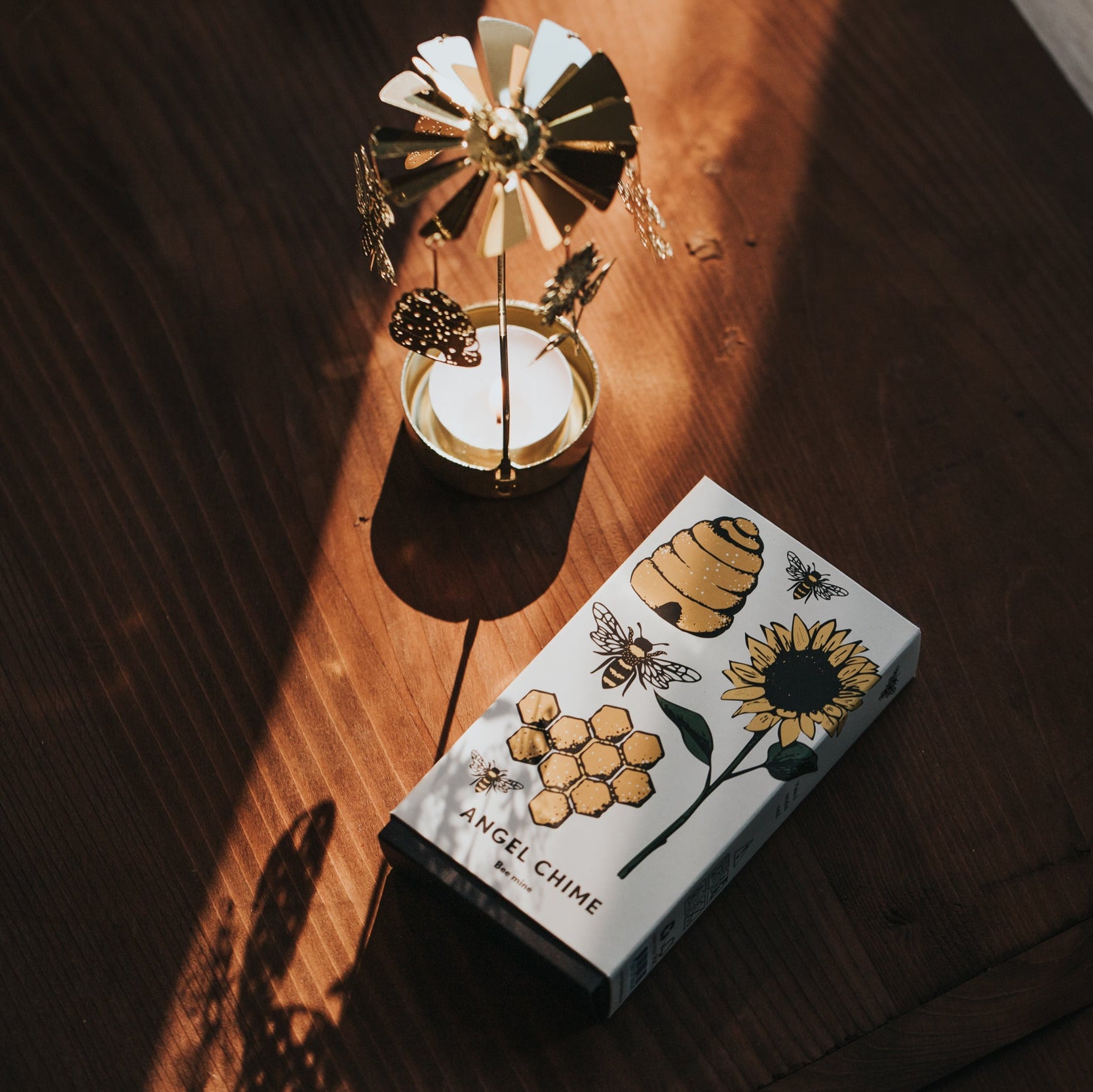 TEELICHT-KARUSSELL BIENEN