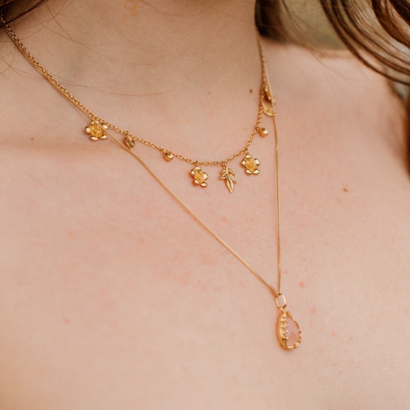 ANHÄNGER ROSENQUARZ & BLÄTTER