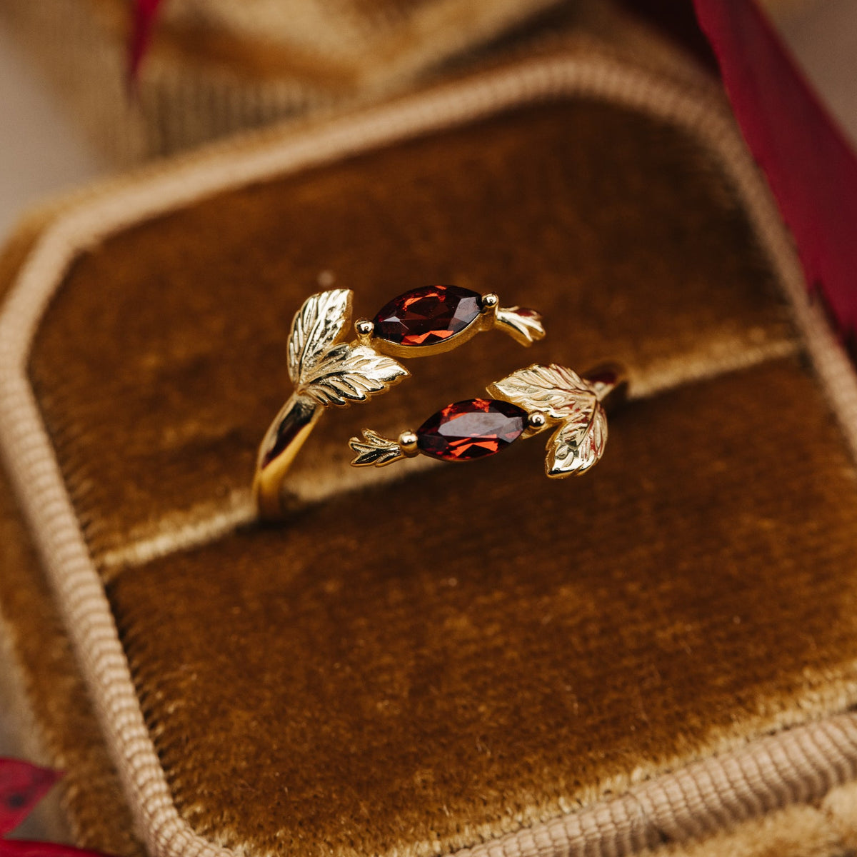 RING HAGEBUTTE & GRANAT