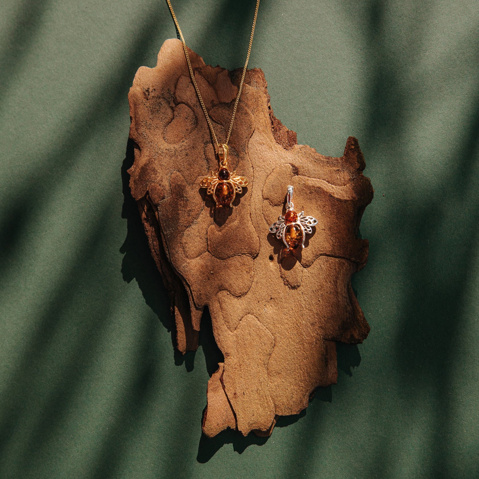AMBER BEE II NECKLACE
