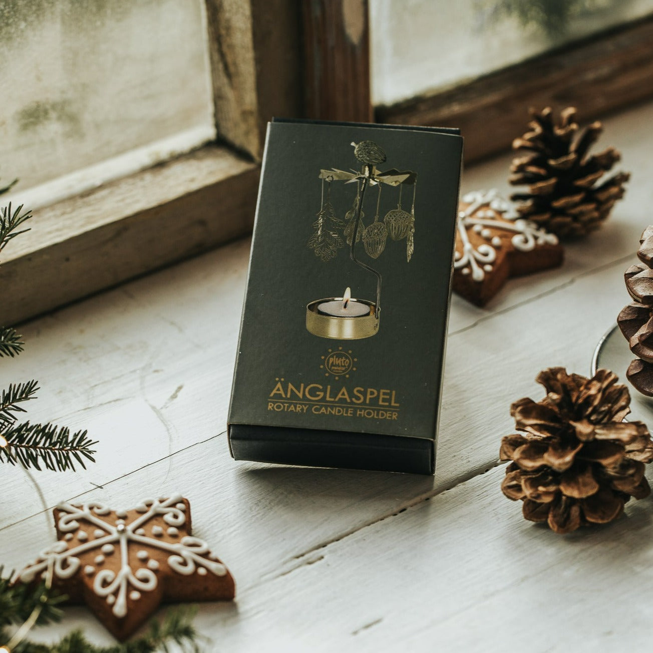 TEALIGHT CAROUSEL ACORN