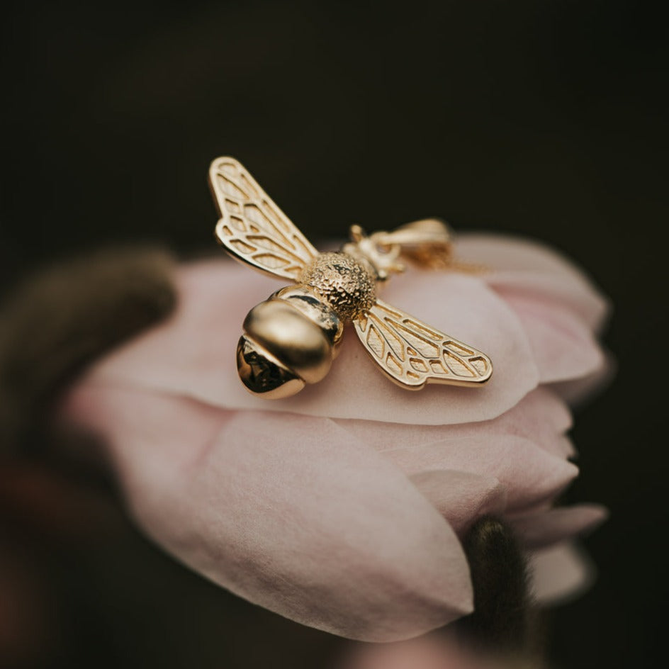 CHAIN BEE