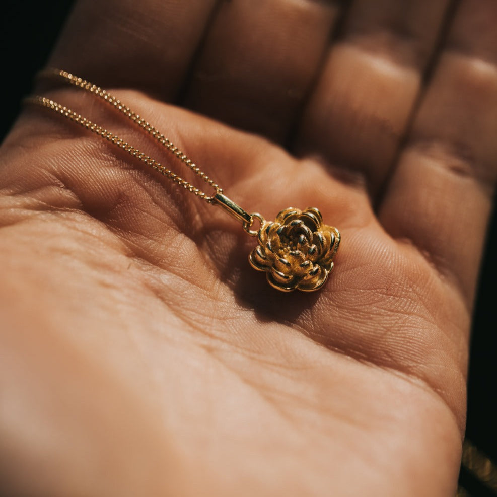 PEONY NECKLACE