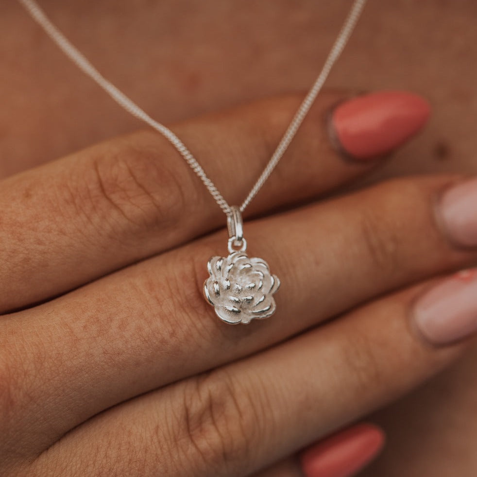 PEONY CHAIN II