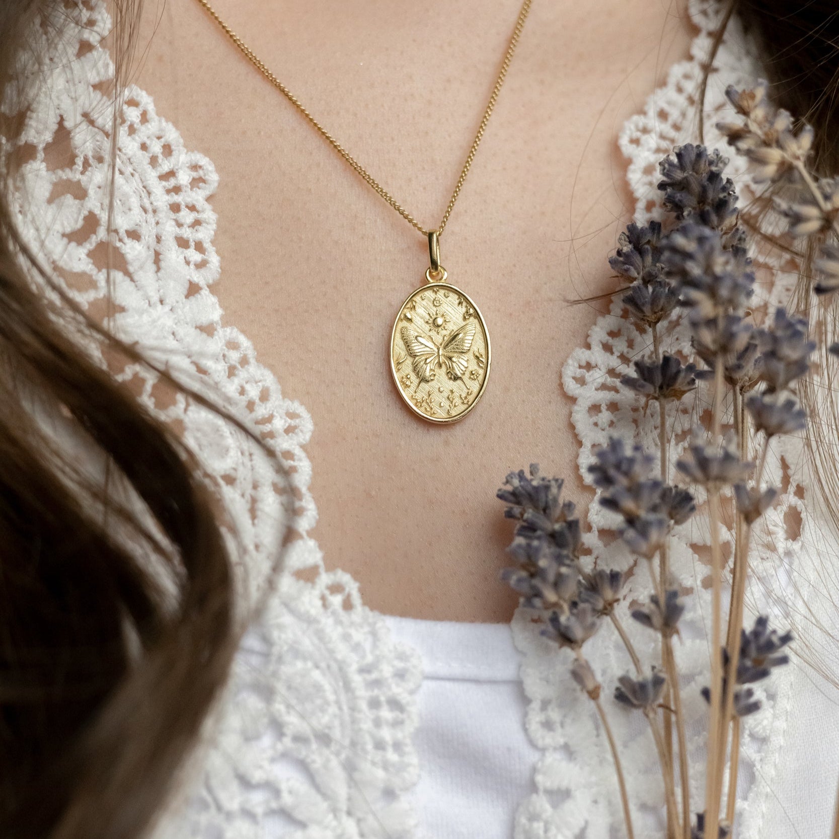 PENDANT REVERSIBLE MEDALLION BUTTERFLY & MOTH