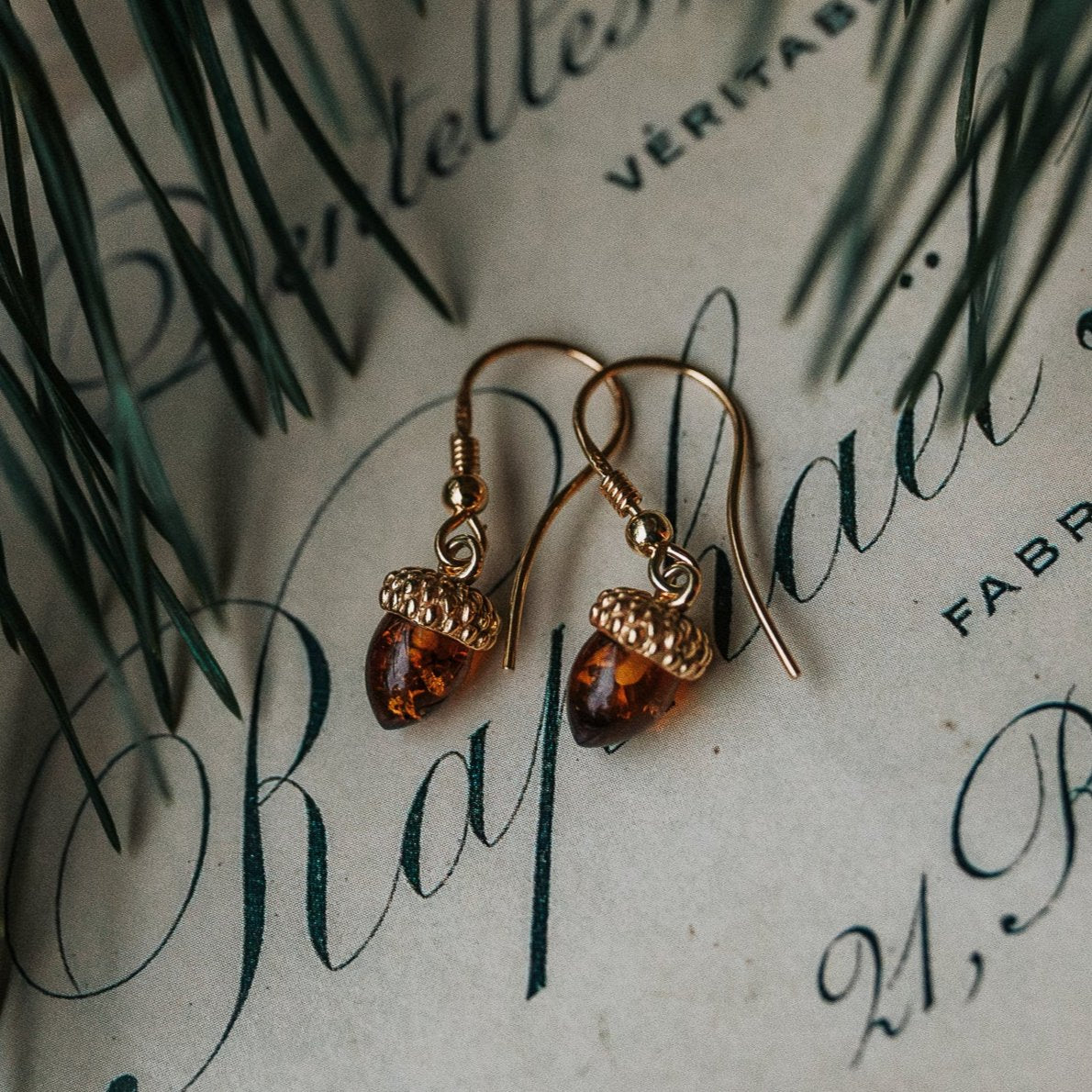 ACORN MINI EARRINGS