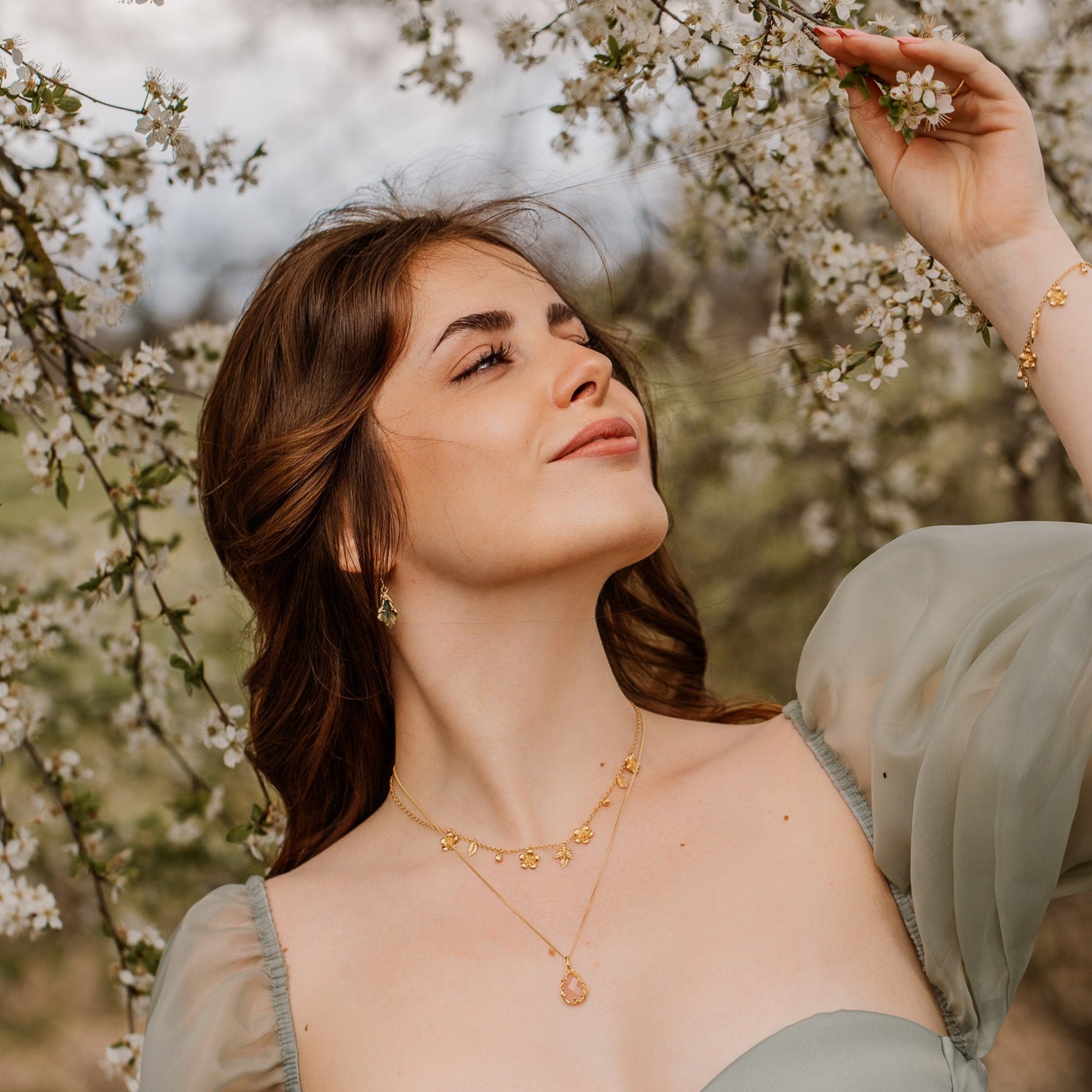 KETTE BLÜTEN & BLÄTTER