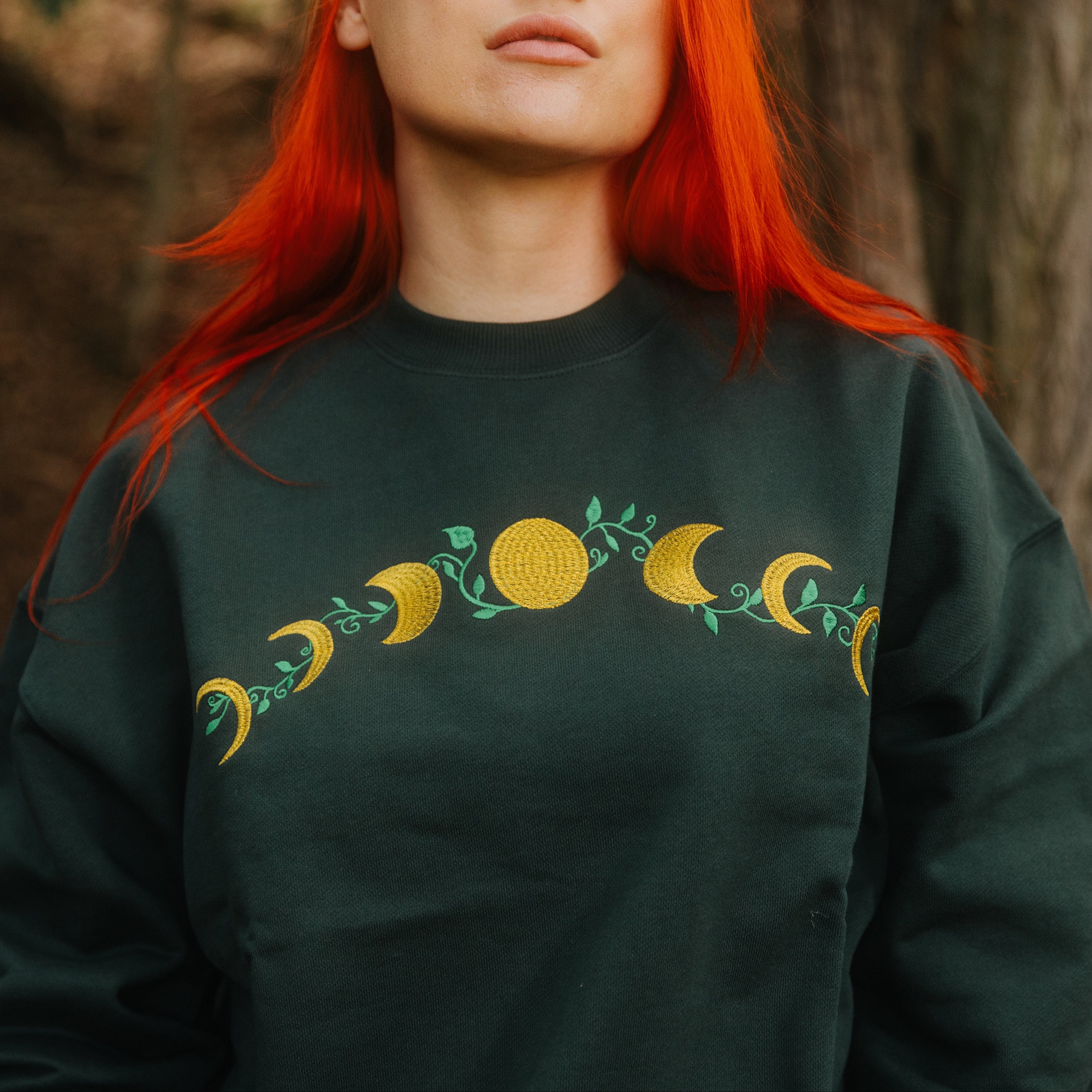 PRE-ORDER PULLOVER MONDPHASE DUNKELGRÜN