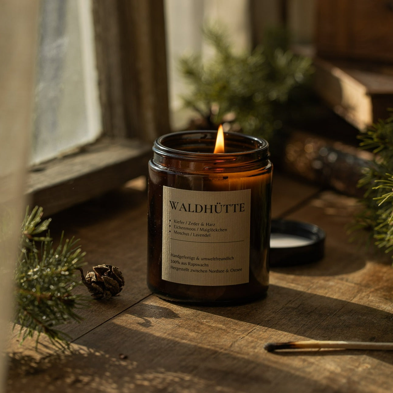 SCENTED CANDLE FOREST HUT 