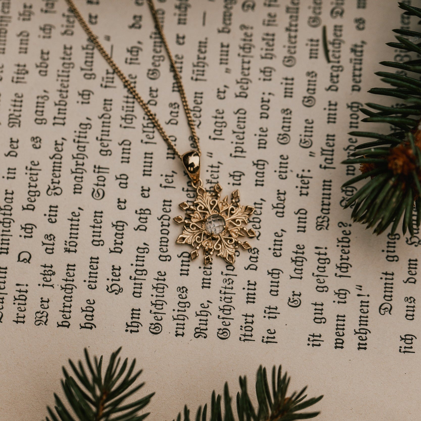 ANHÄNGER SNOEVA & BERGKRISTALL