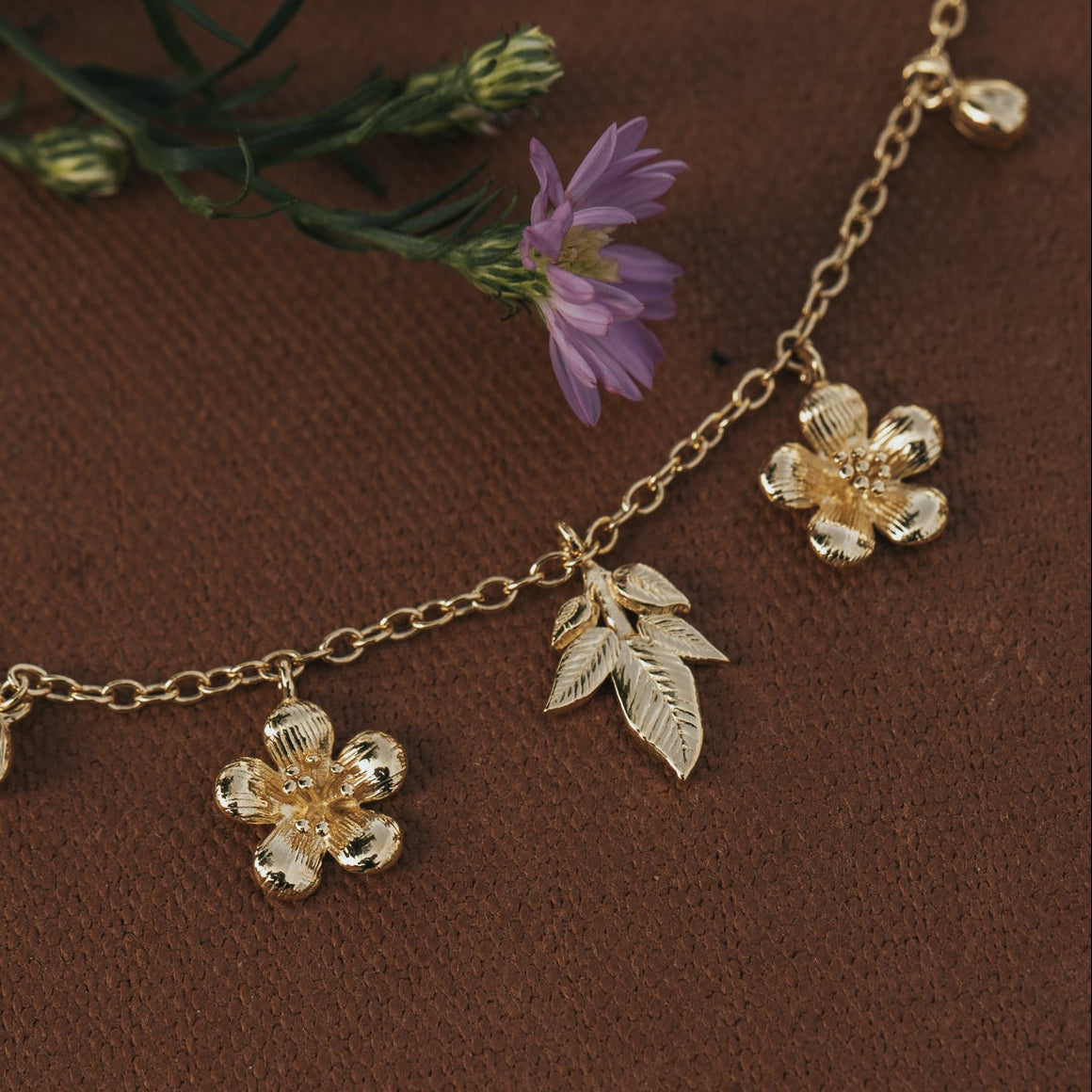 ARMBAND BLÜTEN & BLÄTTER