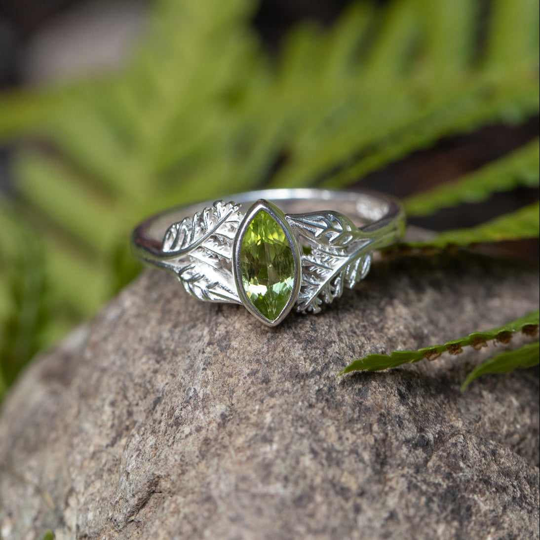 RING FARN & PERIDOT II