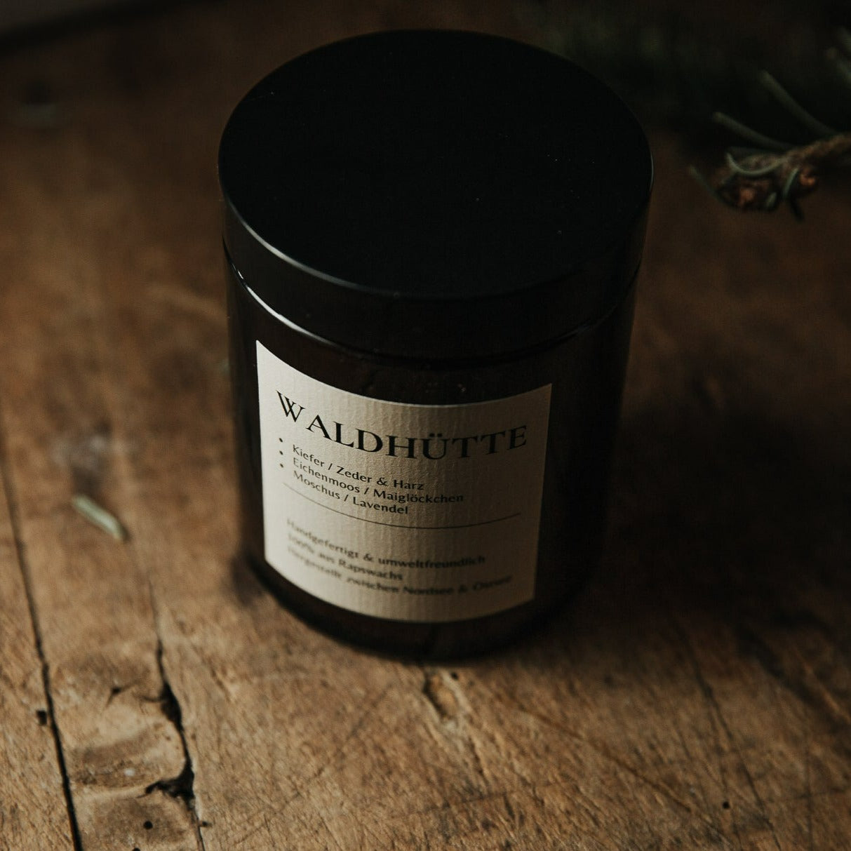 SCENTED CANDLE FOREST HUT 