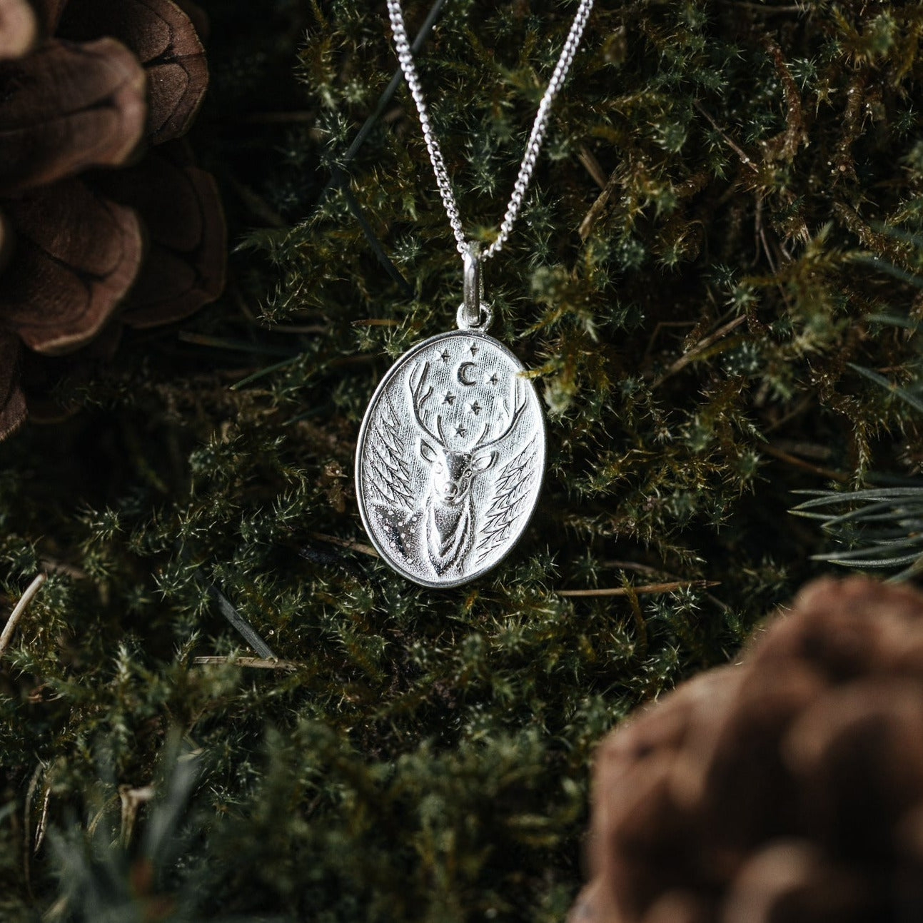 CHAIN ​​DEER &amp; FOREST II 