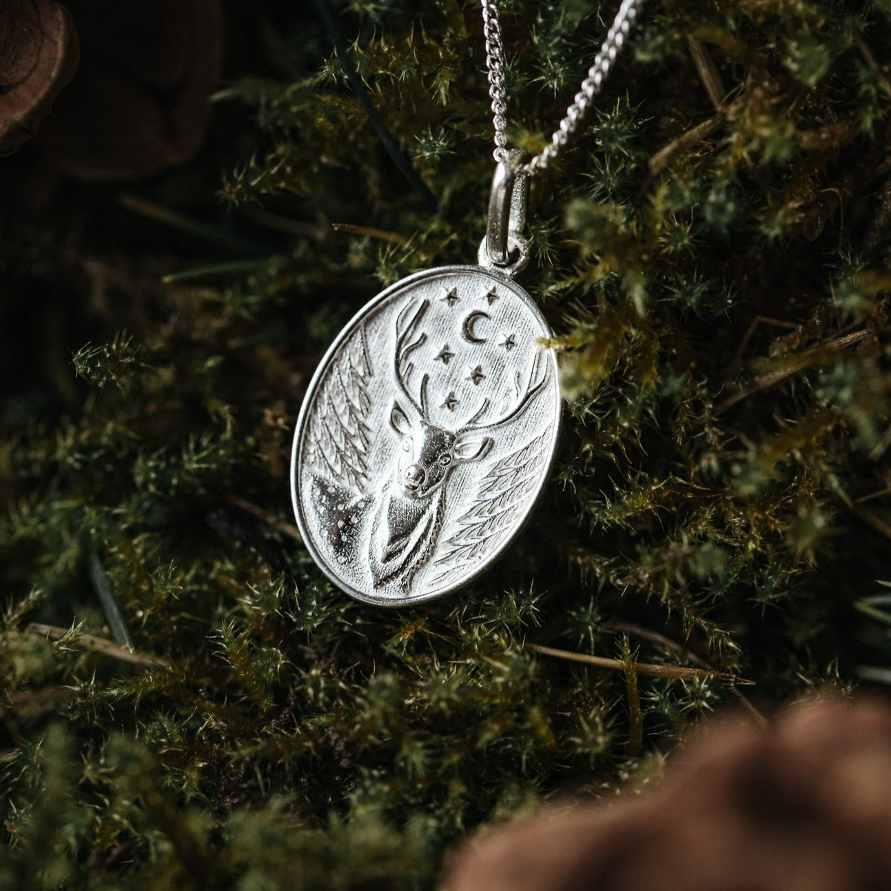 CHAIN ​​DEER &amp; FOREST II 