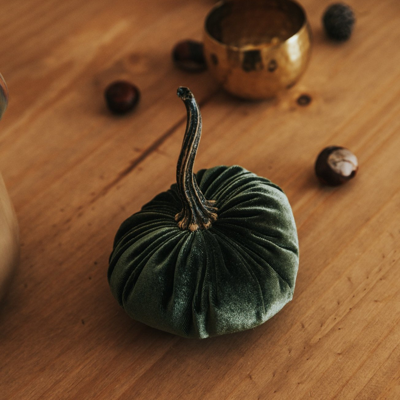 VELVET PUMPKIN FOREST GREEN